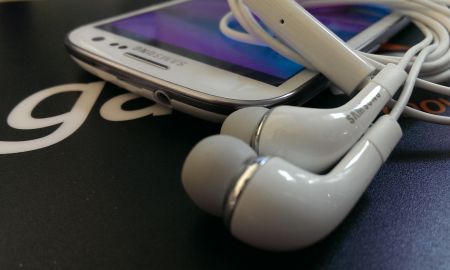 Tips and Guide to Clean Galaxy Headphone Jack