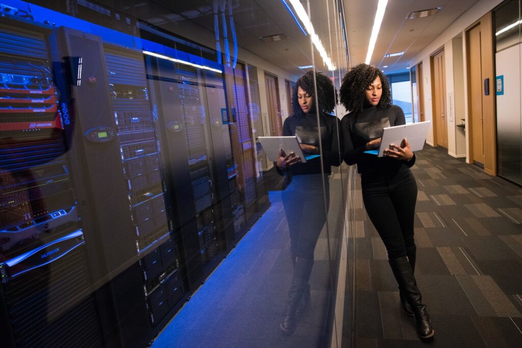 What is a Server and How Does a Server Work - Trotons Tech Magazine ...