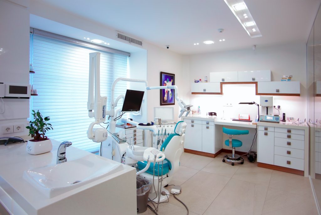 Technological Innovations Transforming Dental Services