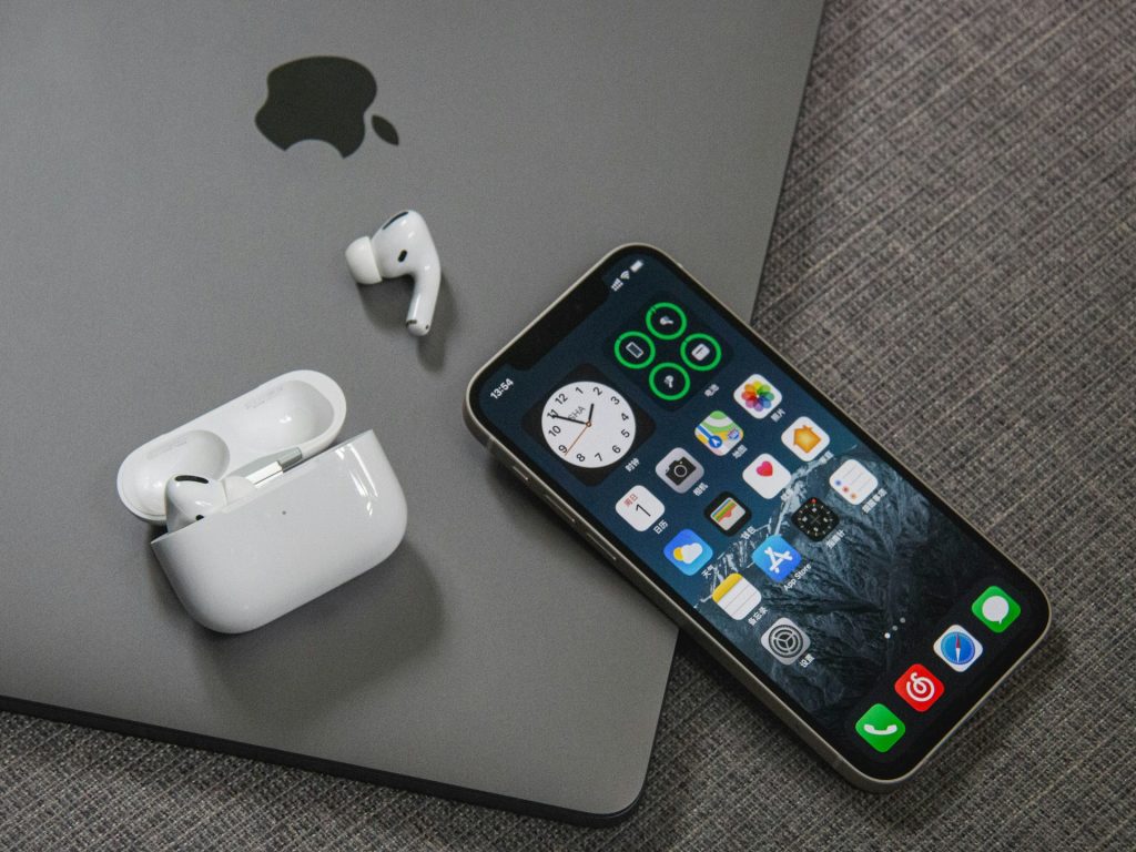  Step-by-Step Guide to Connect Two AirPods to One iPhone