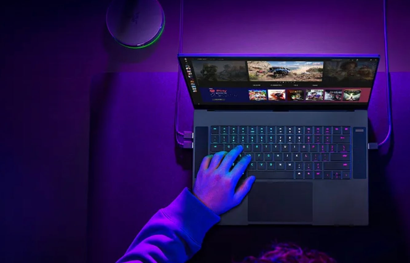 Razer Blade 15 2022 H2 Gaming Laptop