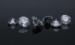 How to Select Innovative and Amazing Diamonds Ornaments