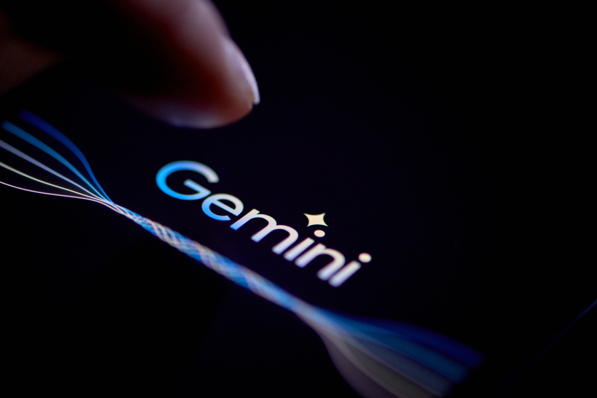 Gemini Live Rolls Out to Samsung Phones