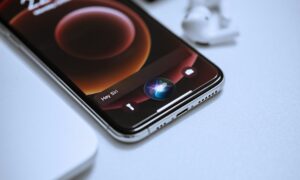 Apple Secretly Testing ChatGPT-Style Siri App